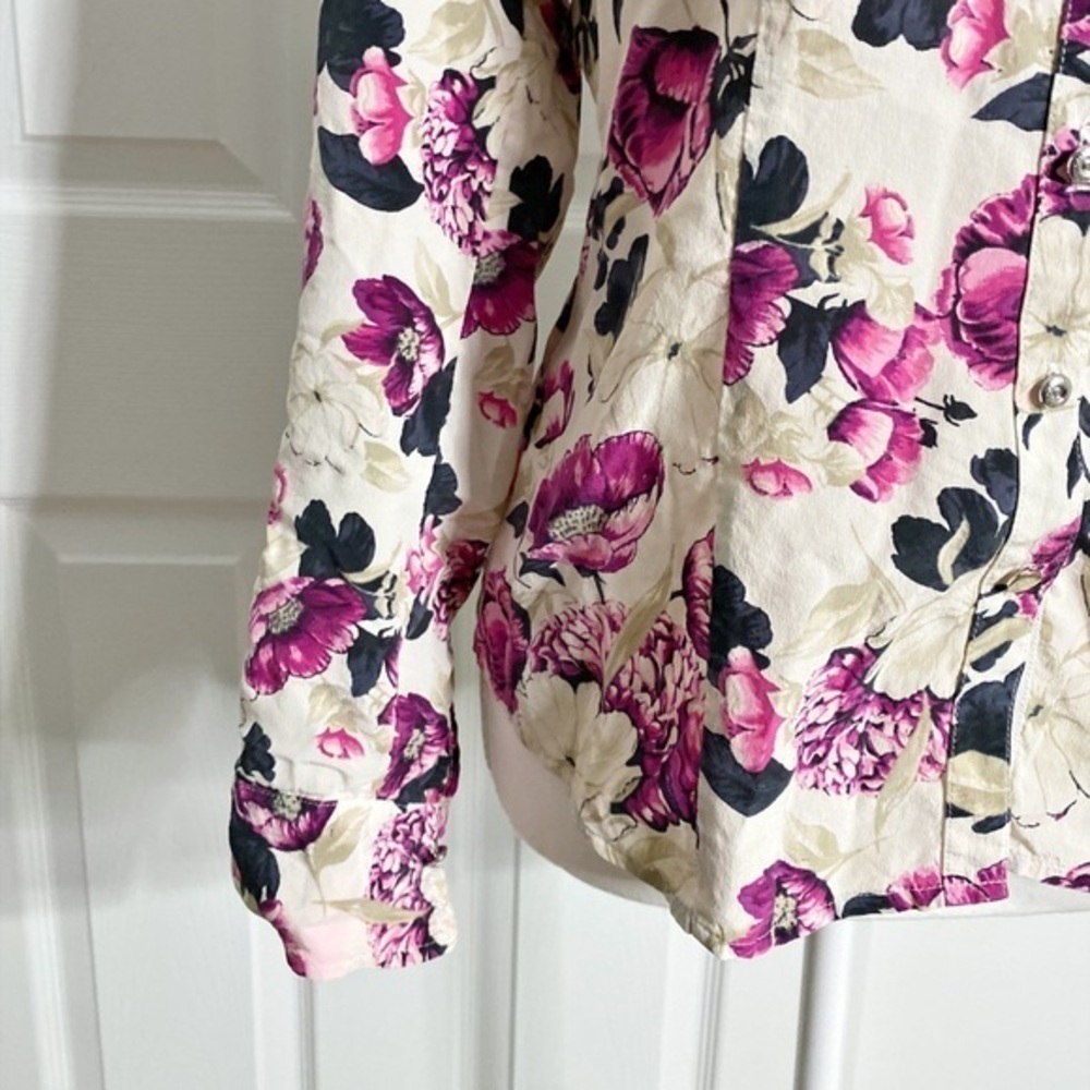 White House Black Market Pink Silk Floral Blouse - Picture 4 of 10